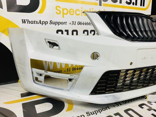 Bumper Skoda Octavia RS kls pdc 5E807221F Voorbumper 2-H2-570