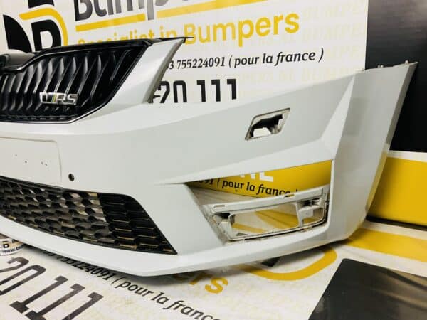 Bumper Skoda Octavia RS kls pdc 5E807221F Voorbumper 2-H2-570