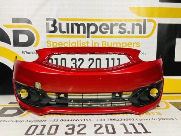 Bumpers Mitsubishi Spacestar Facelift 2017-2021 Voorbumper 2-B4-906 (klein scheurtje)