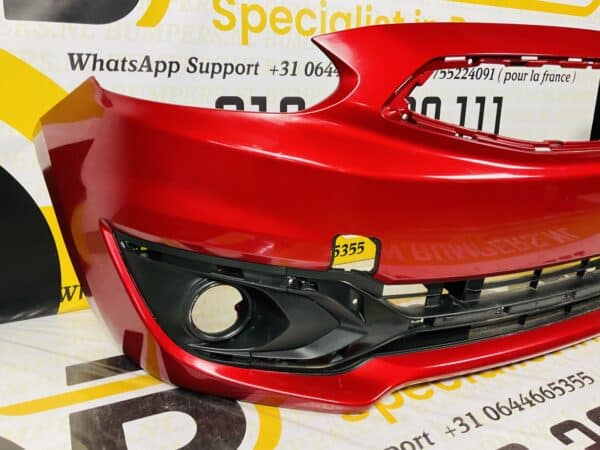 Bumpers Mitsubishi Spacestar Facelift 2017-2021 Voorbumper 2-B4-906 (klein scheurtje)