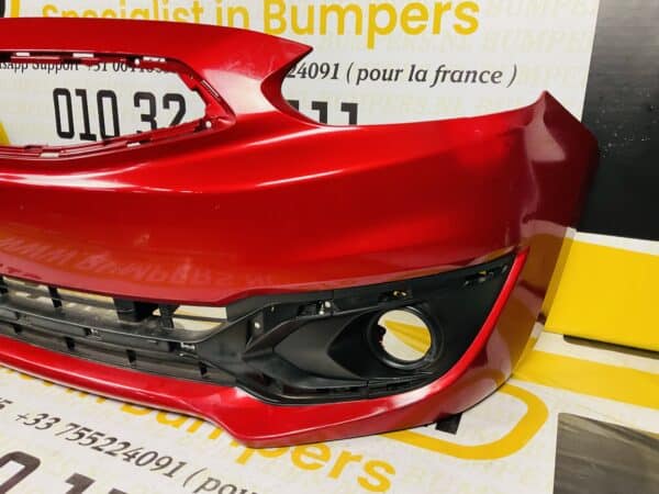 Bumpers Mitsubishi Spacestar Facelift 2017-2021 Voorbumper 2-B4-906 (klein scheurtje)