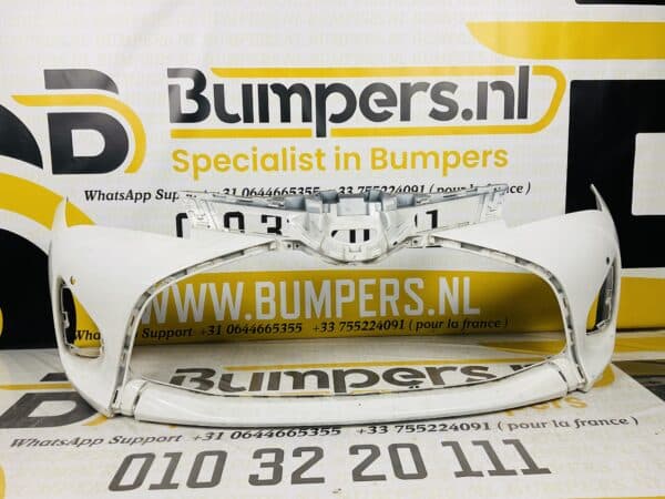 Bumper Toyota Yaris 3 2014-2017 PDC Voorbumper 2-D2-915