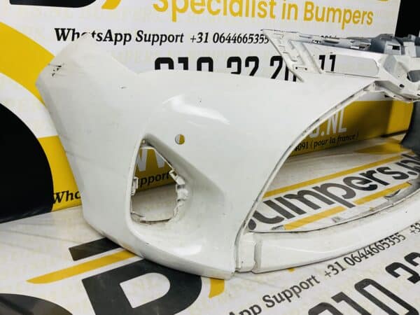 Bumper Toyota Yaris 3 2014-2017 PDC Voorbumper 2-D2-915