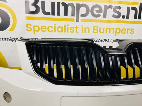 Bumper Skoda Octavia RS kls 5E807221F Voorbumper 2-H2-806