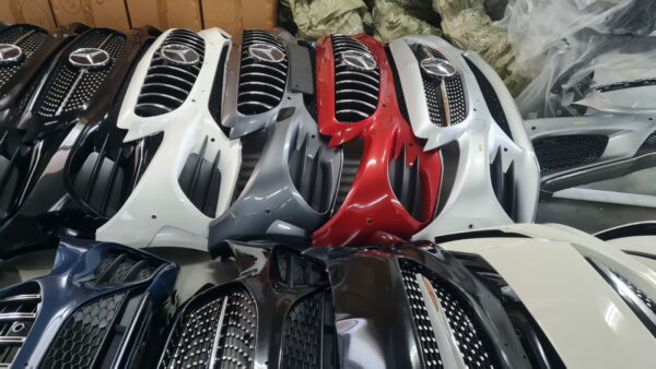 BUMPER MERCEDES C KLASSE W205 AMG VOORBUMPER DIVERSE UITVOERING OP VOORRAAD