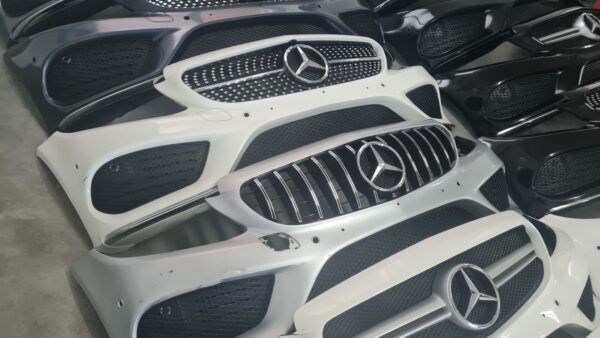 BUMPER MERCEDES C KLASSE W205 AMG VOORBUMPER DIVERSE UITVOERING OP VOORRAAD