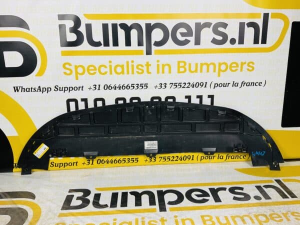Onderplaat Mercedes W447 A4478850136 Bumoerlip 2-L3-045