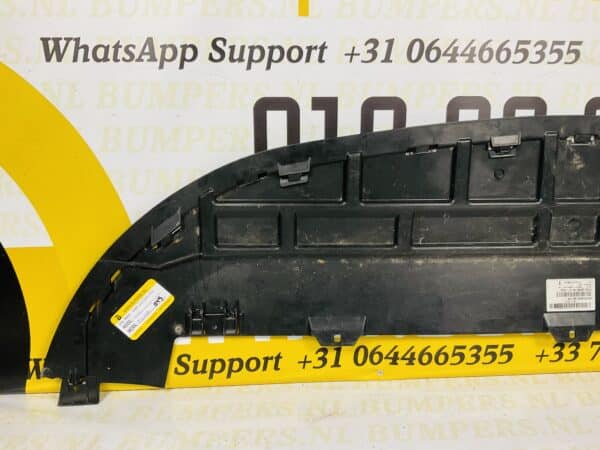 Onderplaat Mercedes W447 A4478850136 Bumoerlip 2-L3-045