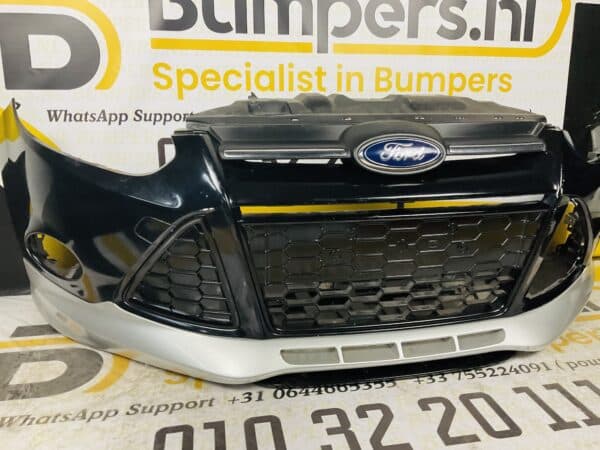 Bumper Ford Focus ST ST-Line 2010-2012 Voorbumper 1-D9-2030