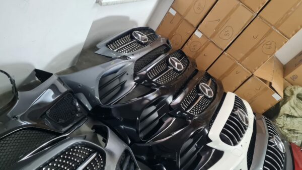 BUMPER MERCEDES C KLASSE W205 AMG VOORBUMPER DIVERSE UITVOERING OP VOORRAAD