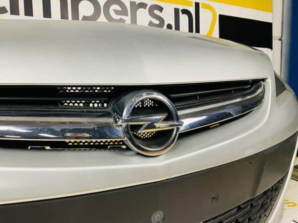 Bumper Opel Astra J + Grill facelift 2011-2014 Voorbumper 2-i9-2268