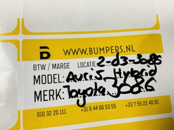 Bumper Toyota Auris Hybrid Voorbumper 2-D3-3086