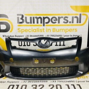 Bumper Toyota Auris Hybrid Voorbumper 2-D3-3097