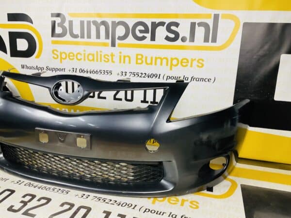Bumper Toyota Auris Hybrid Voorbumper 2-D3-3097