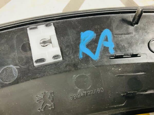 Zijscherm strip Peugeot 208 9824722480 RA rechts achter GT Line 2-Q2R-132