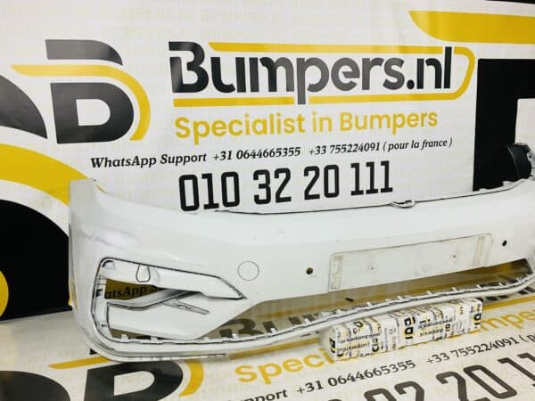Bumper Volkswagen Touran R-Line 2015-2019 Voorbumper 1-C6-3181