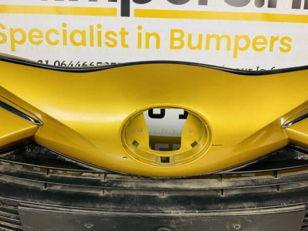 Bumper Toyota Yaris 3 Facelift 2017-2020 Voorbumper 2-D2-3196