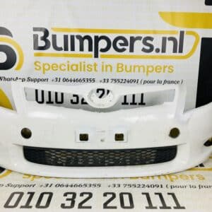 Bumper Toyota Auris Hybrid Voorbumper 2-D3-3291