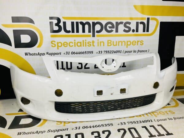 Bumper Toyota Auris Hybrid Voorbumper 2-D3-3291