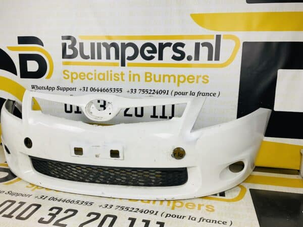 Bumper Toyota Auris Hybrid Voorbumper 2-D3-3291