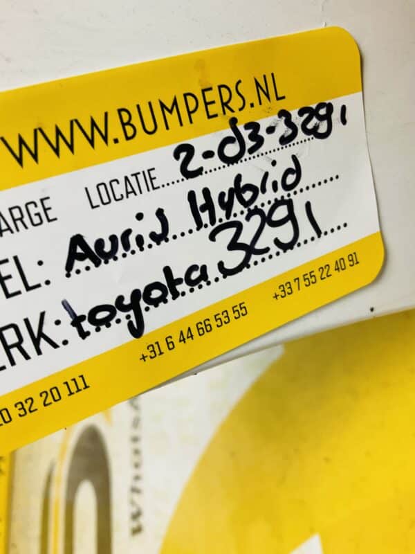 Bumper Toyota Auris Hybrid Voorbumper 2-D3-3291