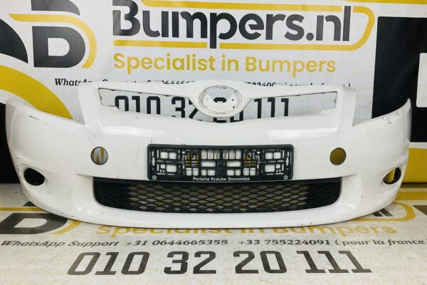 Bumper TOYOTA AURIS HYBRID  Voorbumper 2-D3-3604Z