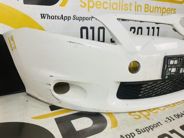 Bumper TOYOTA AURIS HYBRID  Voorbumper 2-D3-3604Z