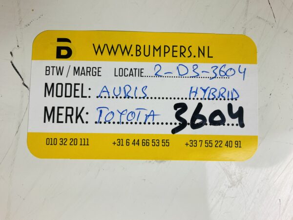 Bumper TOYOTA AURIS HYBRID  Voorbumper 2-D3-3604Z