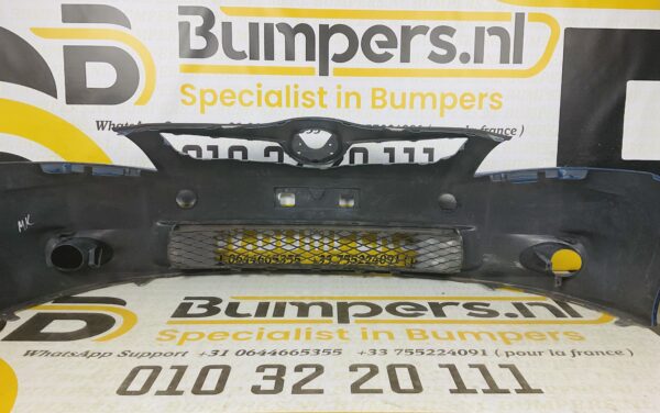 Bumper TOYOTA YARIS HYBIRD Voorbumper  2-D2-3612Z