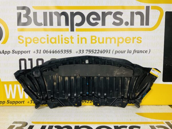 Bumperlip Mercedes C Klasse W205 A2055202400 Onderplaat 2-L3D-3651Z