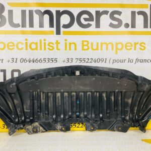 Bumper lip Mercedes C Klasse W205 A2055200000 Onderplaat 2-L3D-3656z