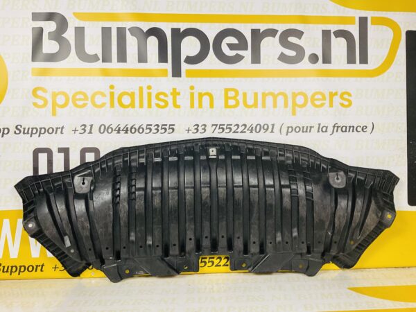 Bumper lip Mercedes C Klasse W205 A2055200000 Onderplaat 2-L3D-3660Z