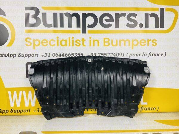 Bumper lip Mercedes E Klasse W213 A2135200200 Onderplaat 2-L4-3664Z