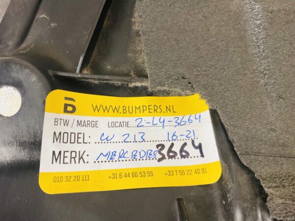 Bumper lip Mercedes E Klasse W213 A2135200200 Onderplaat 2-L4-3664Z