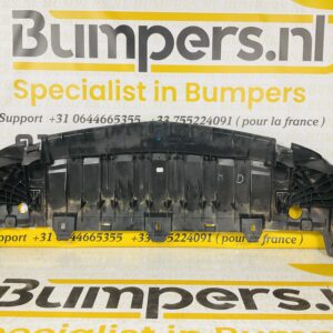 Bumper Lip Mercedes A Klasse W176 AMG A1768850736 Onderplaat 2-L4-3666Z