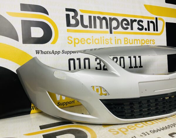 BUMPER OPEL ASTRA J  2007-2011 VOORBUMPER 2-I9-4056Z
