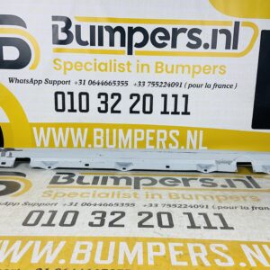ZIJSKIRT MERCEDES A KLASSE W177 AMG  LINKS DORPEL 2-L2-4073Z