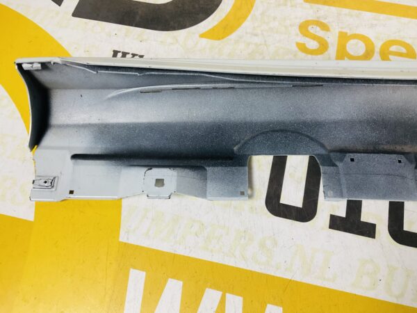 ZIJSKIRT MERCEDES A KLASSE W177 AMG  LINKS DORPEL 2-L2-4073Z