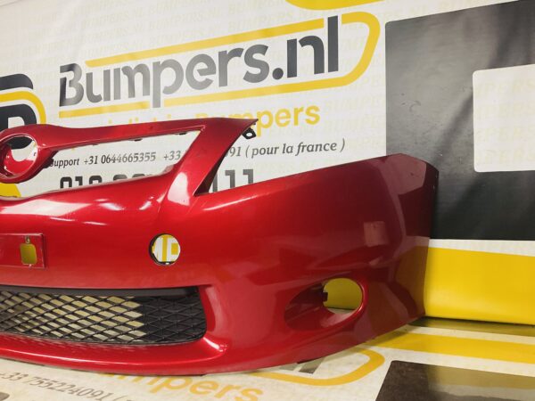 BUMPER TOYOTA AURIS HYBRID  2010-2012  VOORBUMPER 2-D3-3931Z