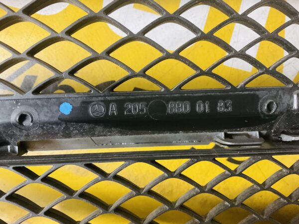 Grill MERCEDES C Klasse W205 Origineel Bumper Gril A2058800183 2-M4-4105z
