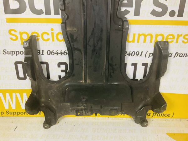 Afdekplaat Motor MERCEDES C KLASSE W205 C63 AMG  a2055240530 Onderplaat 2-L4-4116z
