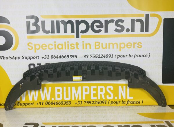 Onderplaa Audi A3 8V387233 Onderplaat/onderlip 2-L4-4127z