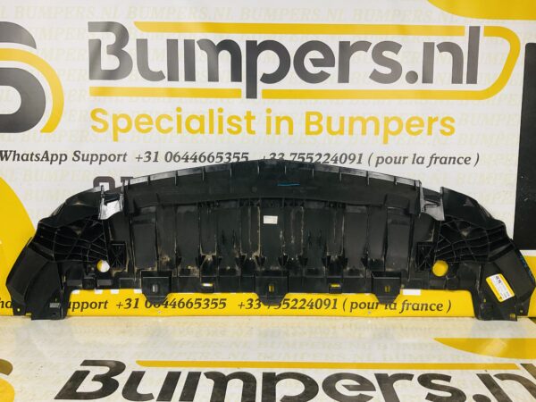 Bumper Lip Mercedes A Klasse W176 AMG A1768850736 Onderplaat 2-L4-3670Z