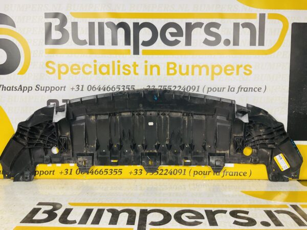 Bumper Lip Mercedes A Klasse W176 AMG A1768850736 Onderplaat 2-L4-3672Z