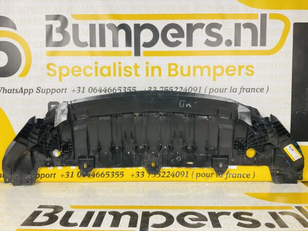 Bumper Lip Mercedes A Klasse W176 AMG A1768850036 Onderplaat 2-L4-3674Z