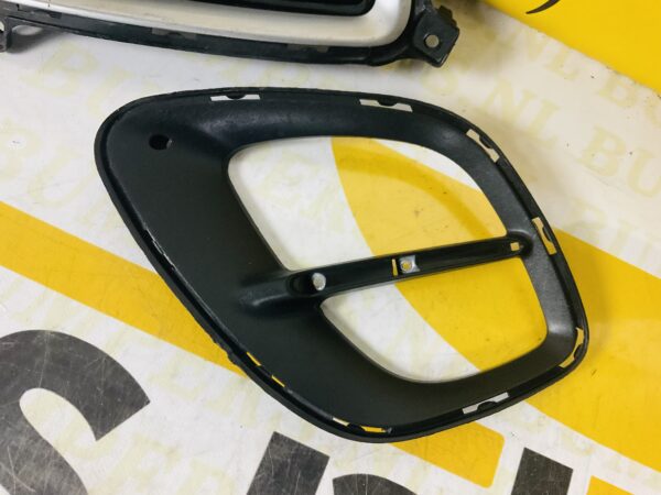 Grill Voorbumper Kia Picanto 2011-2017 Origineel Grill + Roosters 86351-1Y300 2-P4-4143z