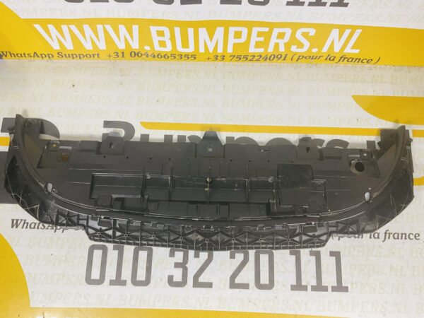 Bumper Lip Mercedes Gla Klasse W156 A1568850236 Onderplaat 2-L4-3682Z
