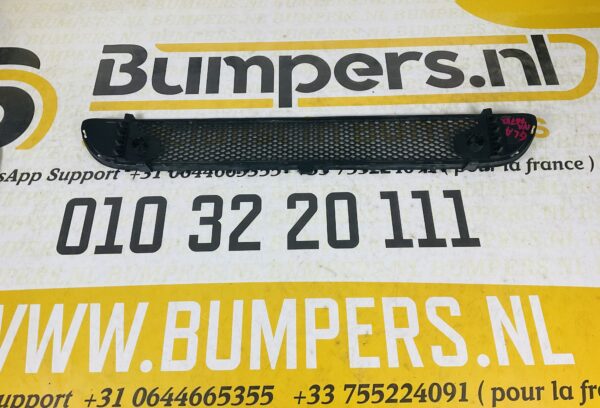 Bumper Grill MERCEDES GLA W156 Onder rooster A1568853122 Gril 2-P4-4160z