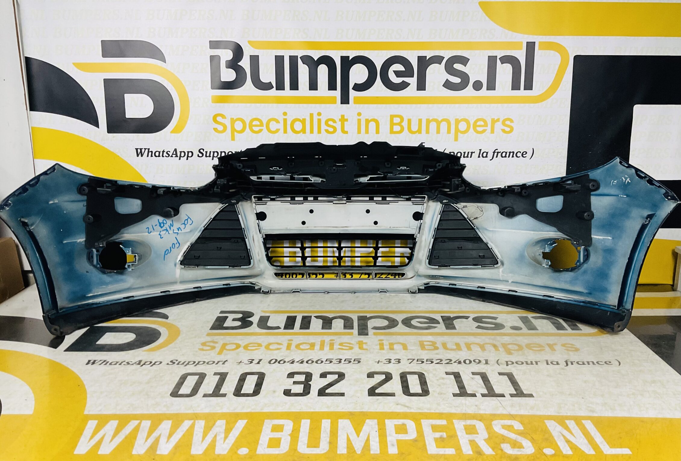 BUMPER Ford Focus MK3 2009-2012 VOORBUMPER 1-D9-4526z