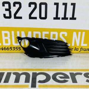 Gril Toyota Auris Mistlamp Rooster 2-M3-3765